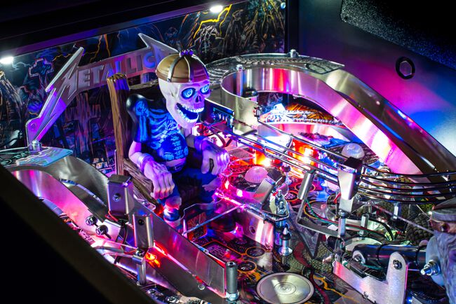Stern Pinball x Metallica Remastered - 2024 Premium Model, 